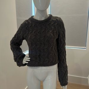 Super cute knit Volcom sweater grey